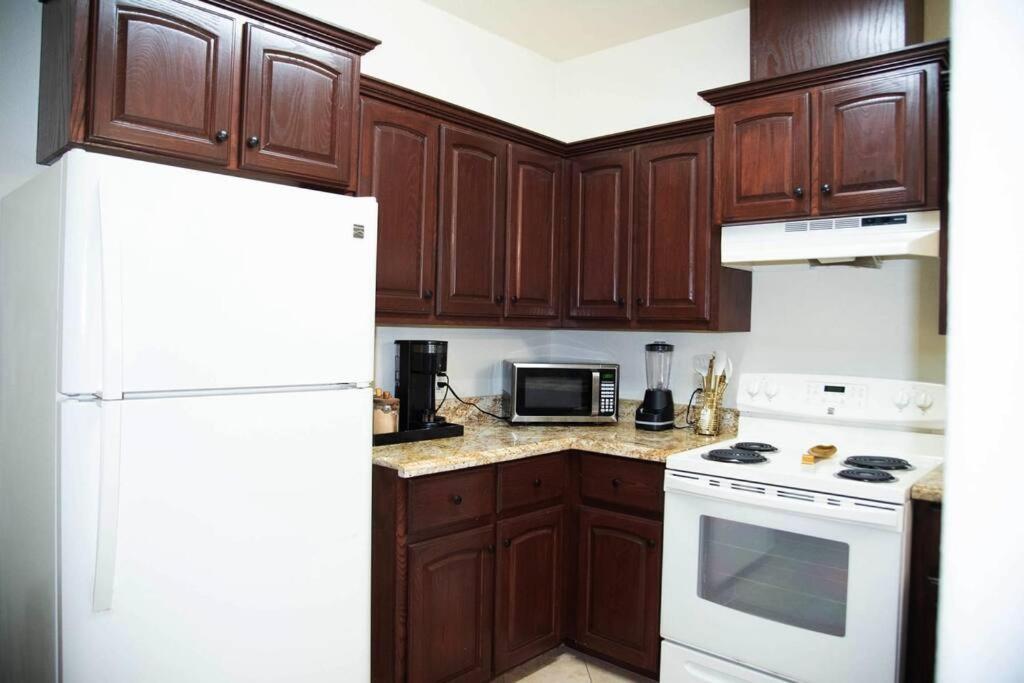 1 Min To University Utrgv 2Bd 2Bt Town Suite Edinburg Luaran gambar